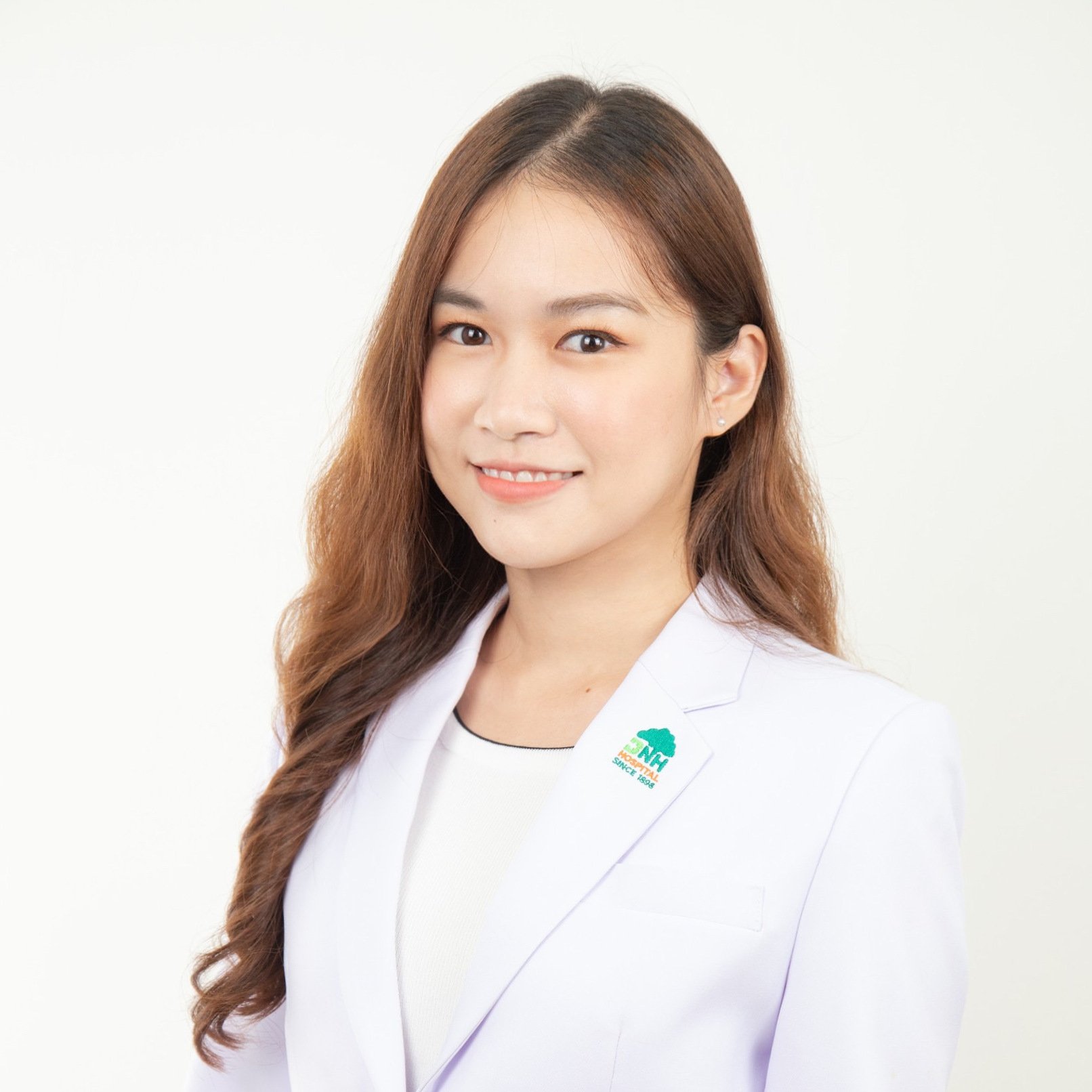 -ezgif.com-crop (2) พญ. ศรัณย์รัตน์